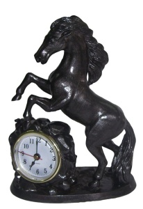 Часы ХДИ-10.002  ОБГОНЯЮЩИЙ ВРЕМЯ патина (ГР: 170 х 85 х 215 мм) ЛИТКОМ